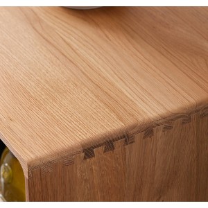 U quadru principale hè quercia d'alta qualità, legnu solidu puru senza pelle artificiale.