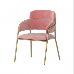 Този #трапезен стол има четири различни цвята.