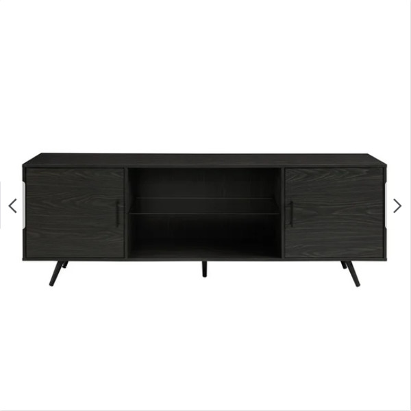 Light luxury Nordic living room small apartment TV cabinet 0470



Enhance the appearance of furniture. Living room decoration is very important. In the living room decoration, the TV #cabinet has played a very important role. A good TV #cabinet can not only solve the storage, but also install the tall temperament. Below we introduce a simple design of the cabinet type TV #cabinet. 

So, under what circumstances should we choose a floor cabinet TV #cabinet for the living room? 

1.Choose a TV #cabinet according to the height of the room

If the floor height of the house is low, a simple floor-to-ceiling TV #cabinet is recommended. This TV #cabinet has a simple shape. It can avoid the feeling of space depression. The TV #cabinet can be said to be well-designed. The combination of hollow and closed completes the task of storage. Without affecting the overall feeling of the TV #cabinet. It can be said that it played a finishing touch in the living room.